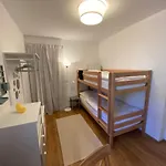 Hawei in Vienna - Doppelhaushälfte mit Garten und Pool zur Mitbenutzung