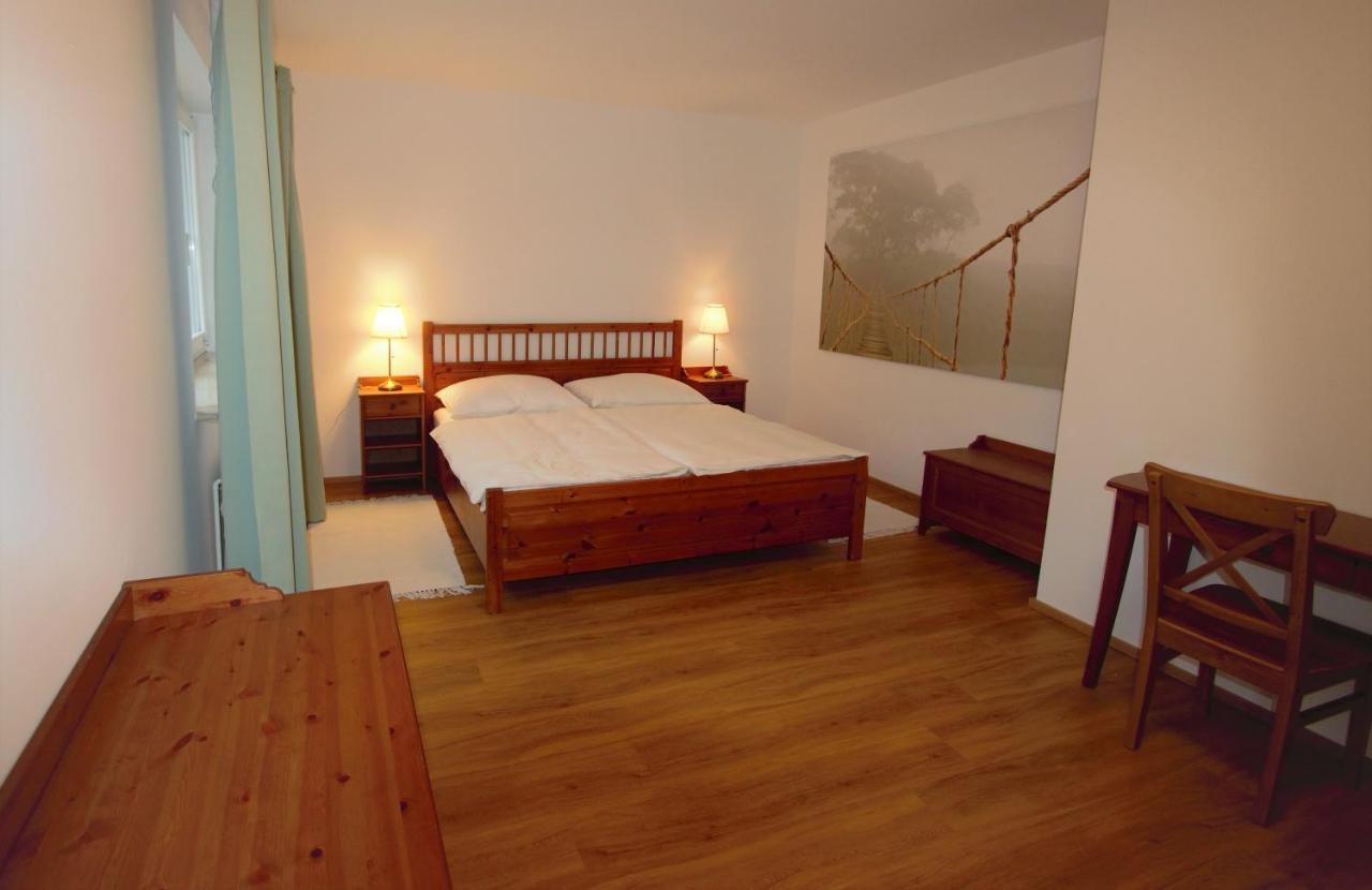 Apartment Hawei In - Doppelhaushälfte Mit Garten Und Pool Zur Mitbenutzung *